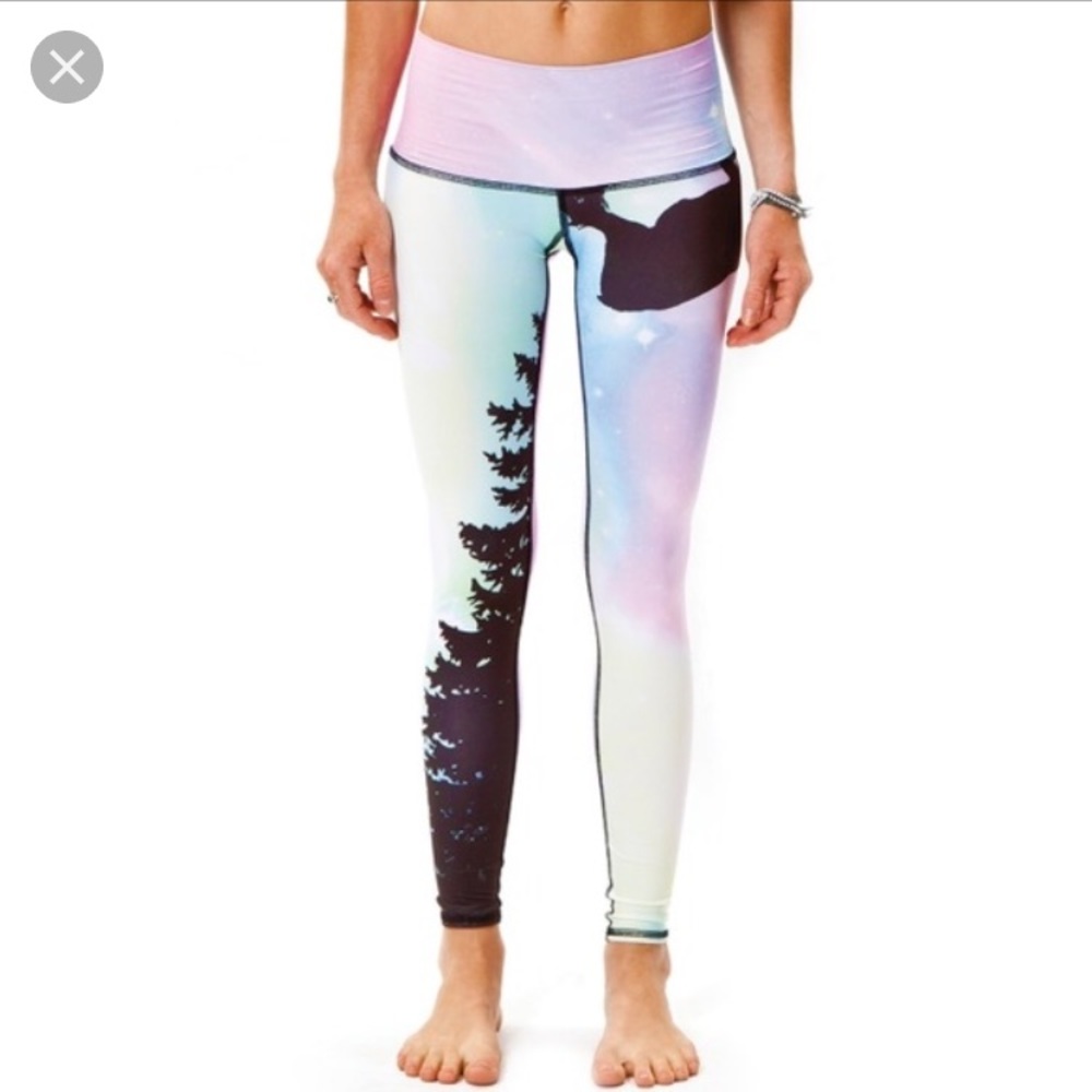 Teeki hot pants northern lights size M